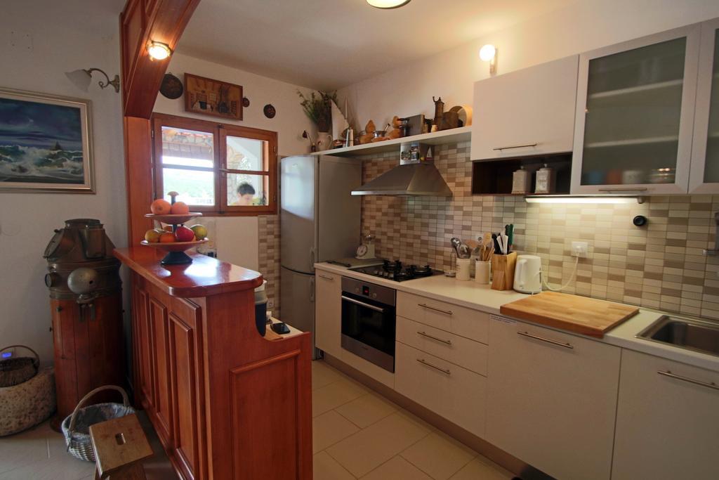 Holiday Home Jelena Zastražišće Exteriör bild