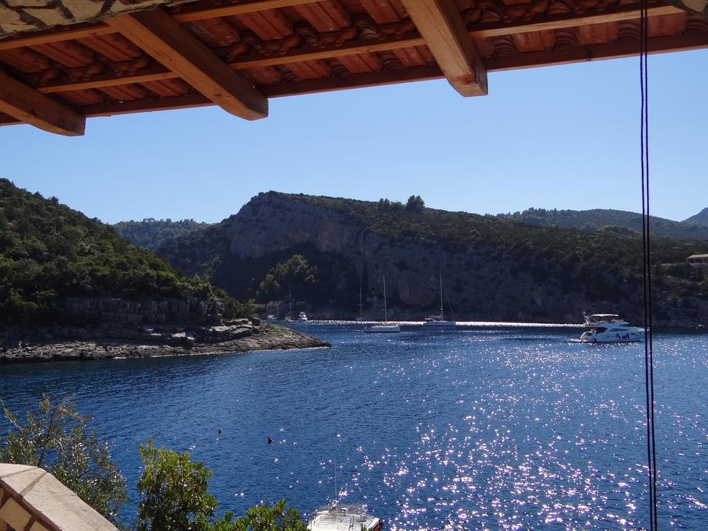 Holiday Home Jelena Zastražišće Exteriör bild