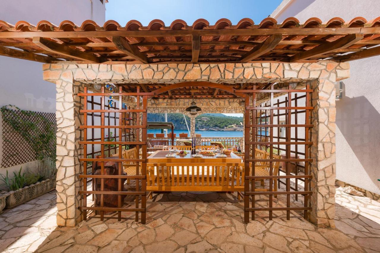 Holiday Home Jelena Zastražišće Exteriör bild