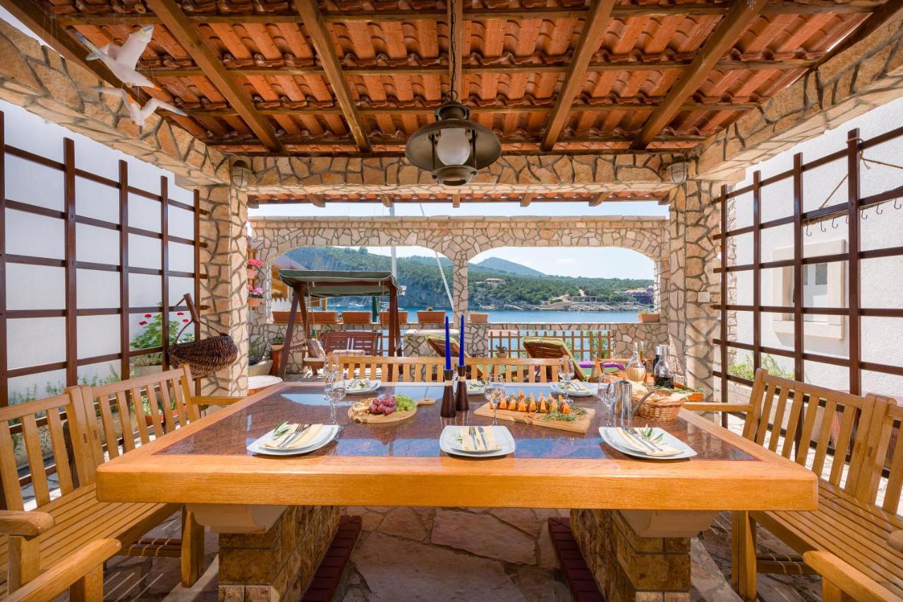 Holiday Home Jelena Zastražišće Exteriör bild