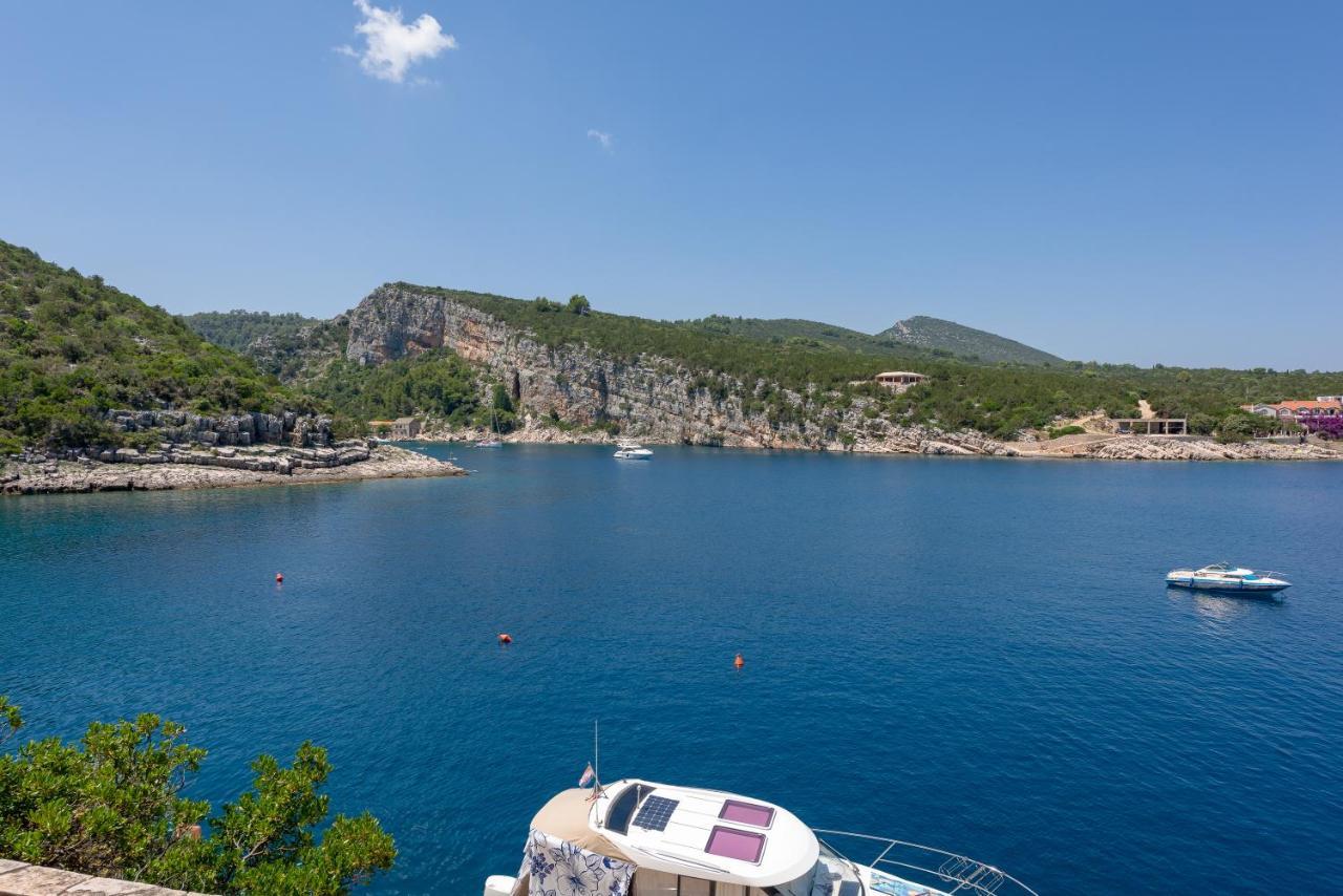 Holiday Home Jelena Zastražišće Exteriör bild