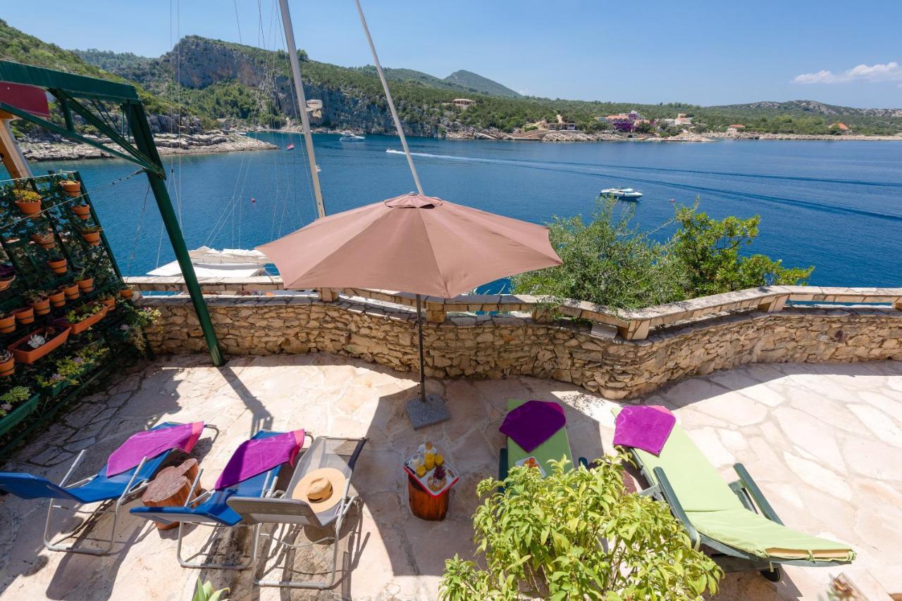 Holiday Home Jelena Zastražišće Exteriör bild