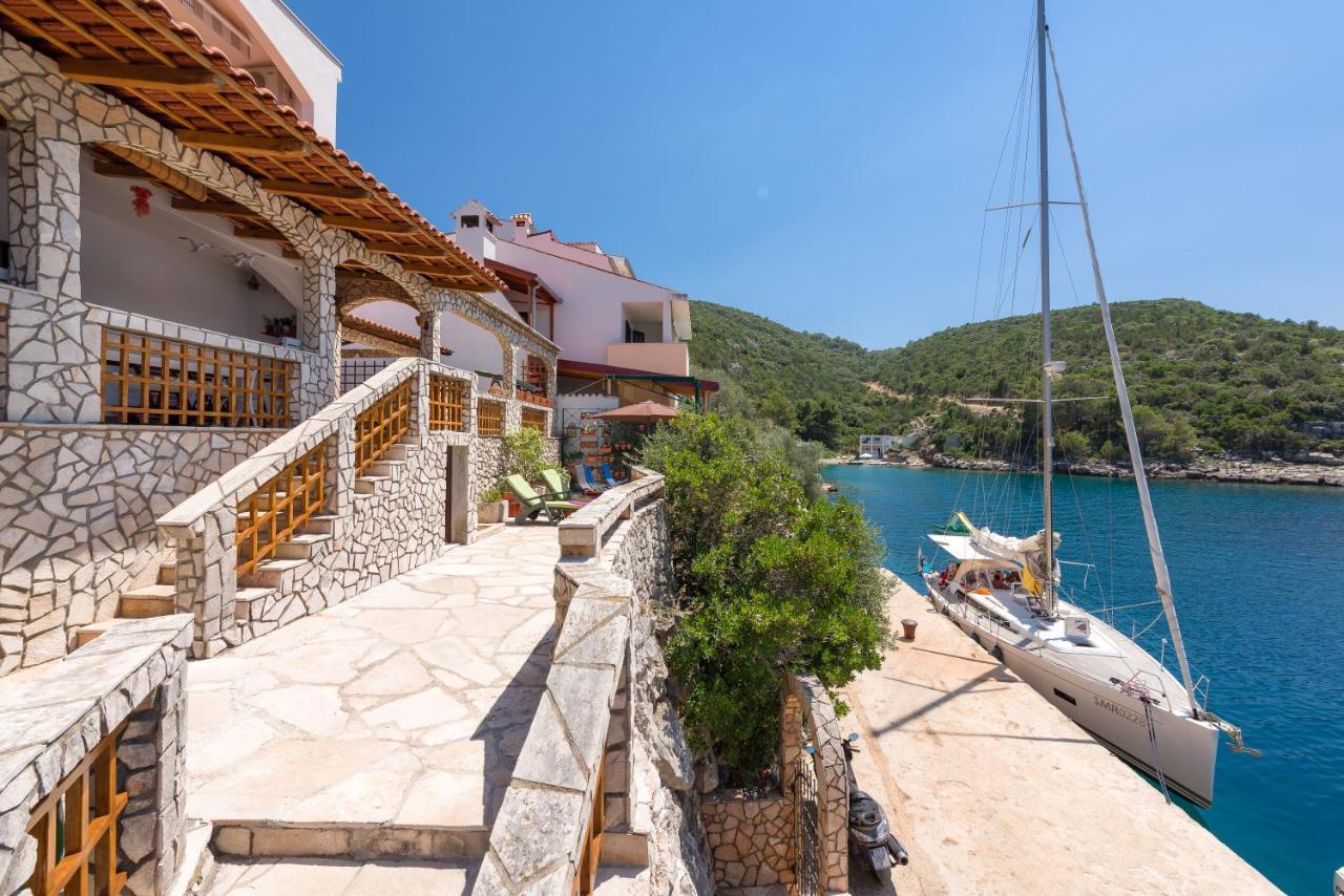 Holiday Home Jelena Zastražišće Exteriör bild